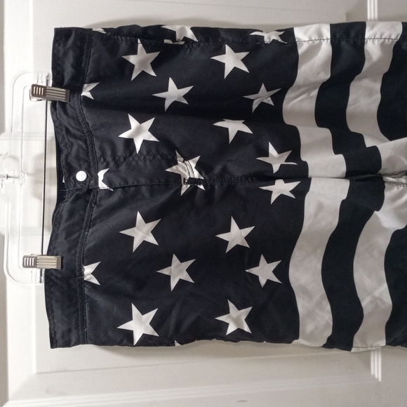 Bioworld Stars & Stripes Mens Swim Trunks Sz L - Picture 1 of 3